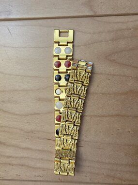 Magnetic Magnet Unisex Bracelet Gold Tone Design Adjustable Links